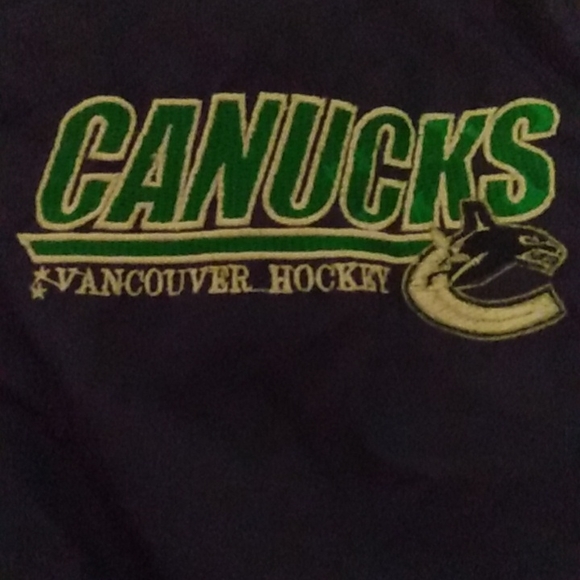 Kids Vancouver Canucks windbreaker - Picture 2 of 3